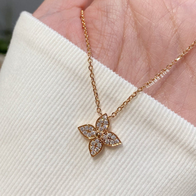 STAR DIAMOND NECKALCE