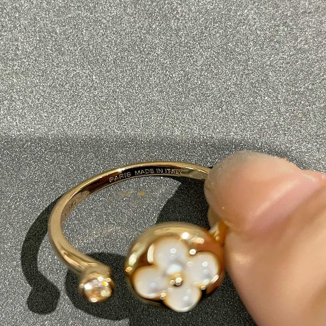 SUN 1 DIAMOND PINK GOLD MOP RING