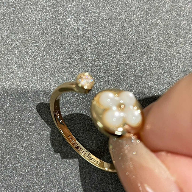 SUN 1 DIAMOND PINK GOLD MOP RING