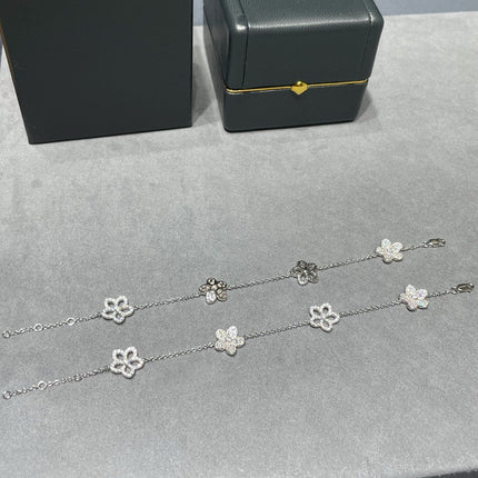 WILD FLOWER 4 MOTIF DIAMOND PAVED BRACELET