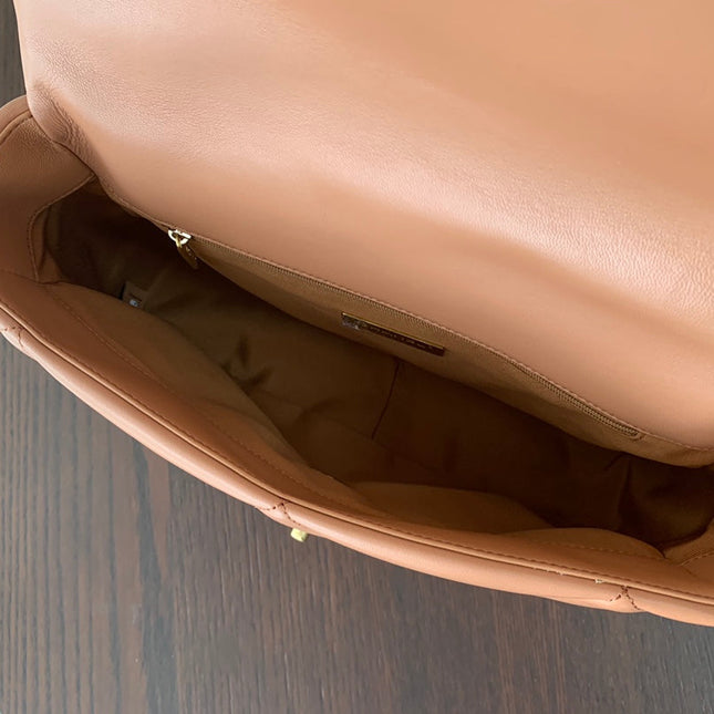 19 FLAP BAG 30 BROWN GOATSKIN