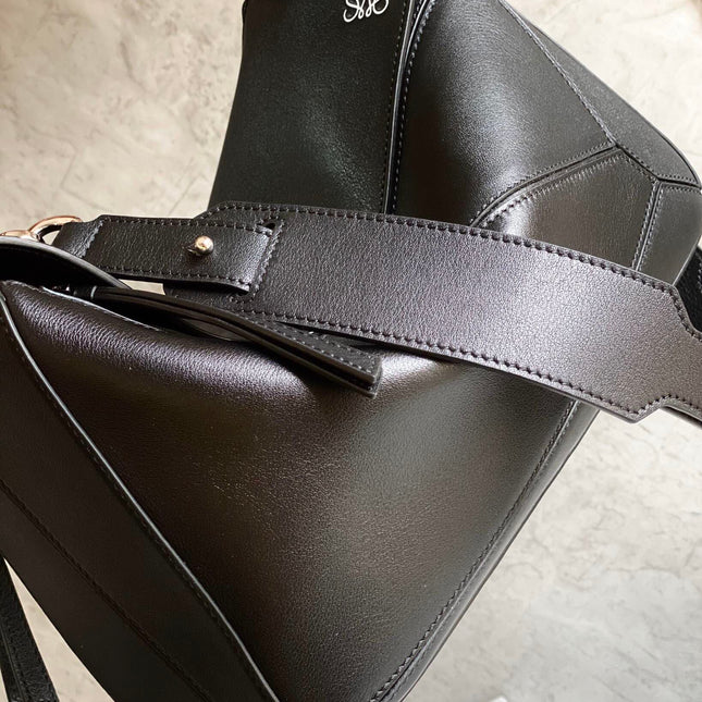 MEDIUM 29 PUZZLE BAG IN BLACK SOFT GRAINED CALFSKIN