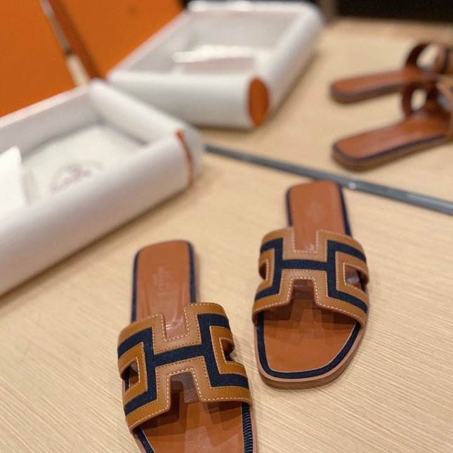 0RAN SANDALS IN BRONZE BROWN CALFSKIN AND BLACK CANVAS