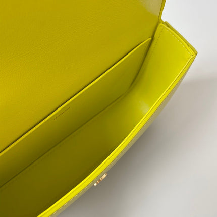 20 CHAIN EMBOSSED ARMPIT BAG CHARTREUSE YELLOW CALFSKIN