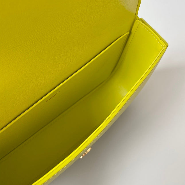 20 CHAIN EMBOSSED ARMPIT BAG CHARTREUSE YELLOW CALFSKIN
