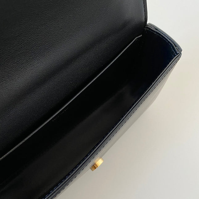 20 CHAIN EMBOSSED ARMPIT BAG BLACK CALFSKIN