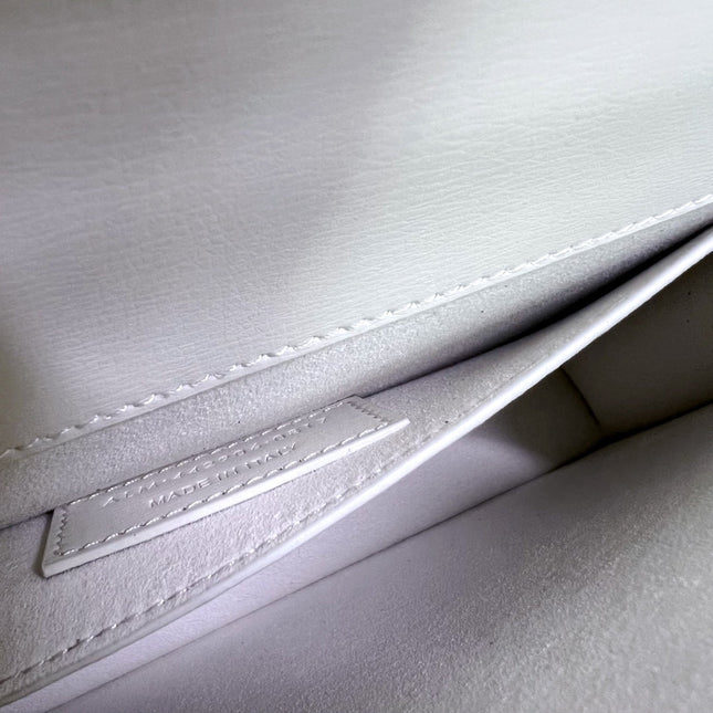 SUNSET MEDIUM 22 IN WHITE CALFSKIN GOLD HARDWARE
