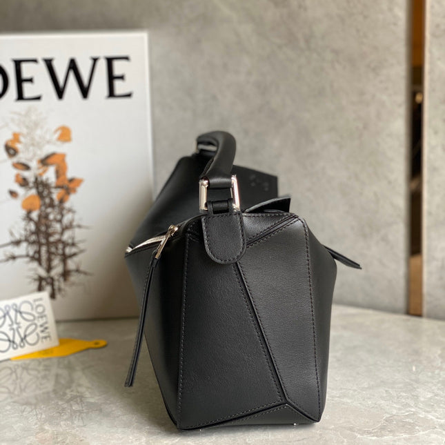 MEDIUM 30 PUZZLE BAG IN BLACK SOFT GRAINED CALFSKIN