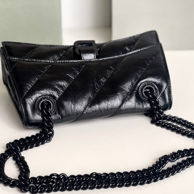 CRUSH SMALL CHAIN BAG 25 IN BLACK QUILTED CRUSHED CALFSKIN BLACK HARDWARE