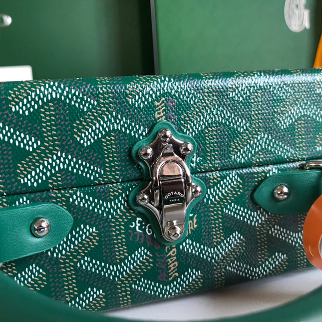 GRAND HÔTEL TRUNK BAG 24 IN GREEN GOYARDINE CANVAS AND CALFSKIN