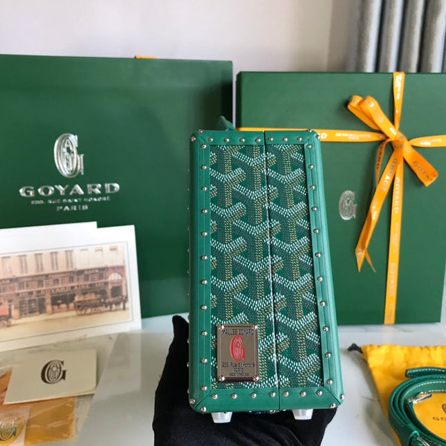 GRAND HÔTEL TRUNK BAG 24 IN GREEN GOYARDINE CANVAS AND CALFSKIN