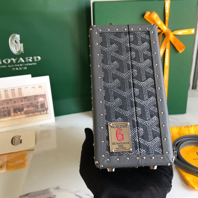 GRAND HÔTEL TRUNK BAG 24 IN GREY BLACK GOYARDINE CANVAS AND CALFSKIN