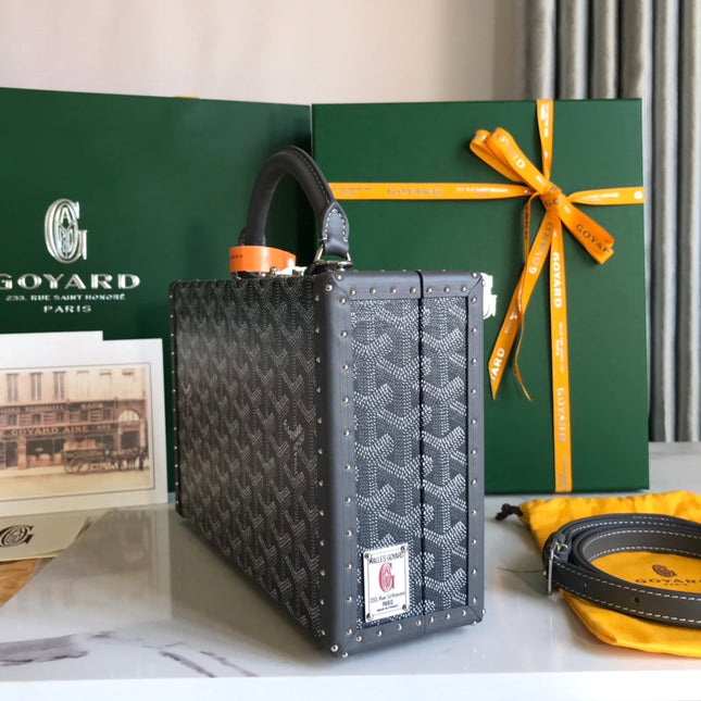 GRAND HÔTEL TRUNK BAG 24 IN GREY BLACK GOYARDINE CANVAS AND CALFSKIN