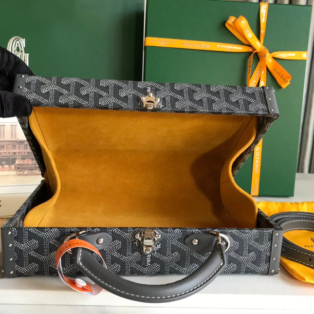 GRAND HÔTEL TRUNK BAG 24 IN GREY BLACK GOYARDINE CANVAS AND CALFSKIN