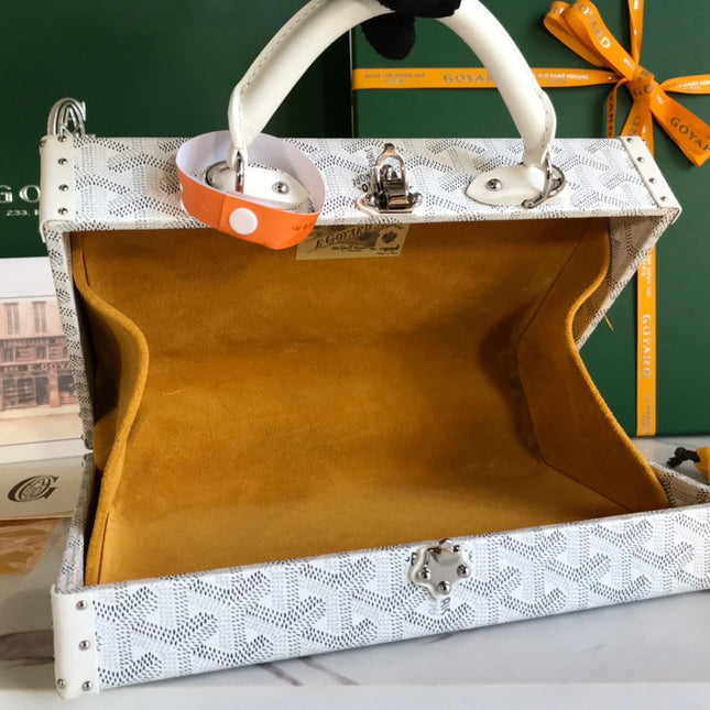 GRAND HÔTEL TRUNK BAG 24 IN WHITE GOYARDINE CANVAS AND CALFSKIN
