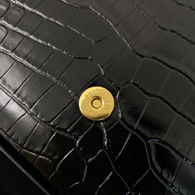 KATE TASSEL 24 CROCODILE PATTERN CALFSKIN BLACK WITH GOLD LOGO