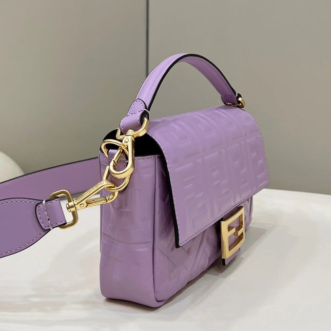 BAGUETTE WITH FF MOTIF 27 IN MAUVE PURPLE SOFT LAMBSKIN GOLD HARDWARE
