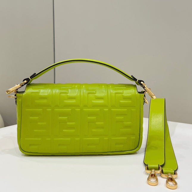 BAGUETTE WITH FF MOTIF 27 IN LIMERICK SOFT LAMBSKIN GOLD HARDWARE