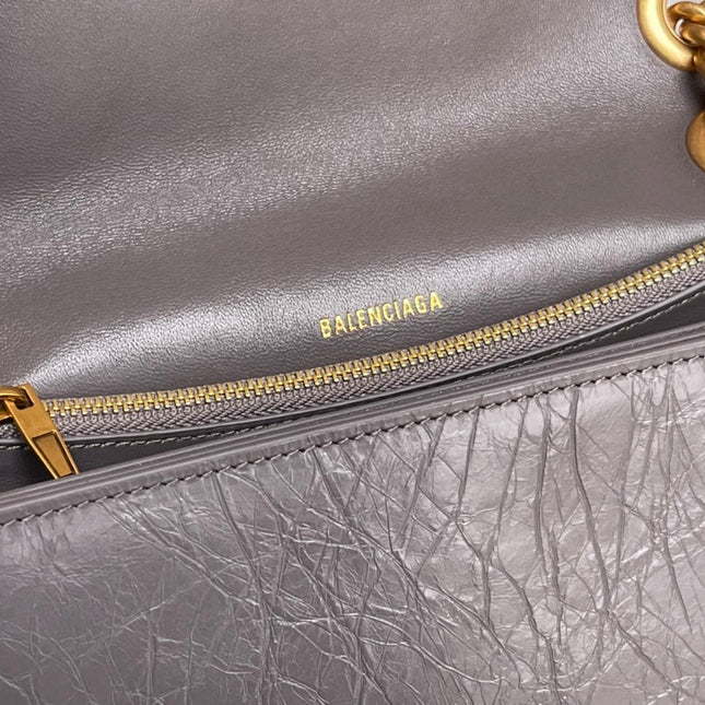 CRUSH MEDIUM CHAIN BAG 31 IN SUVA GRAY CRUSHED CALFSKIN GOLD HARDWARE