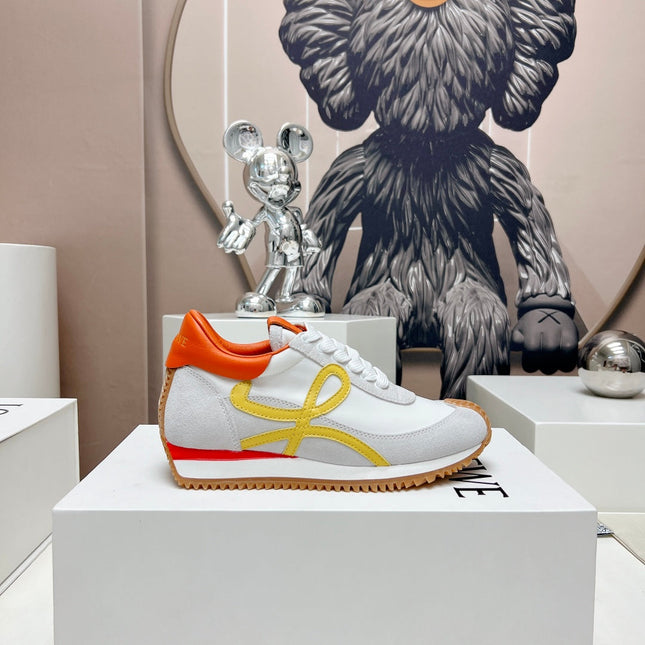 FLOW RUNNER SNEAKER IN PALE GRAY MIX VIVID ORANGE SUEDE AND SHEEPSKIN