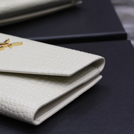 UPTOWN WALLET 21 IN WHITE CROCODILE PATTERN CALFSKIN GOLD LOGO