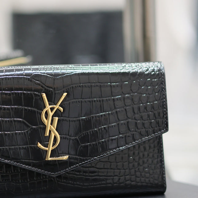 UPTOWN WALLET 21 IN BLACK CROCODILE PATTERN CALFSKIN GOLD LOGO