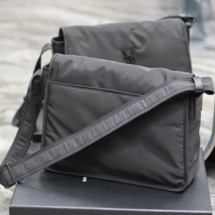 NIKI LARGE 32 IN BLACK NYLON