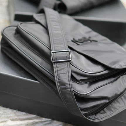 NIKI LARGE 32 IN BLACK NYLON