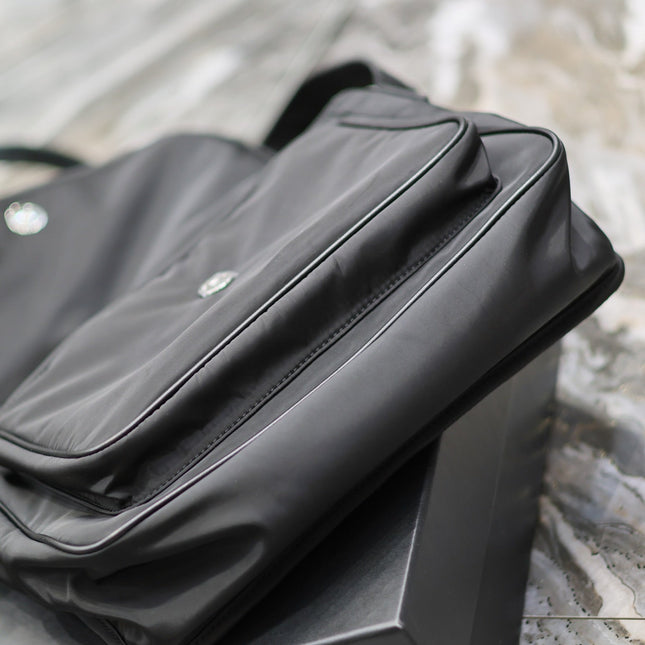 NIKI LARGE 32 IN BLACK NYLON