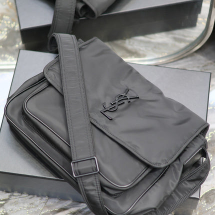 NIKI LARGE 32 IN BLACK NYLON