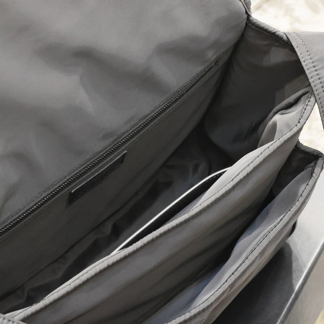 NIKI LARGE 32 IN BLACK NYLON