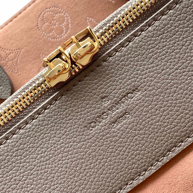 BELLA 32 IN GREY MAHINA CALFSKIN