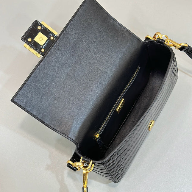 BAGUETTE 27 IN BLACK CROCODILE PATTERN GLOSSY CALFSKIN GOLD HARDWARE