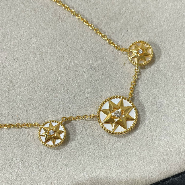 ROSE DES VENTS 3 MOTIF GOLD MOP NECKLACE