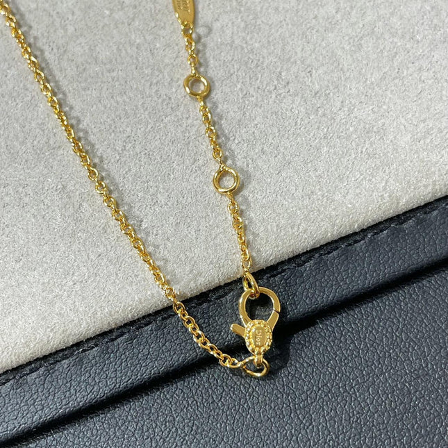 ROSE DES VENTS 3 MOTIF GOLD MOP NECKLACE