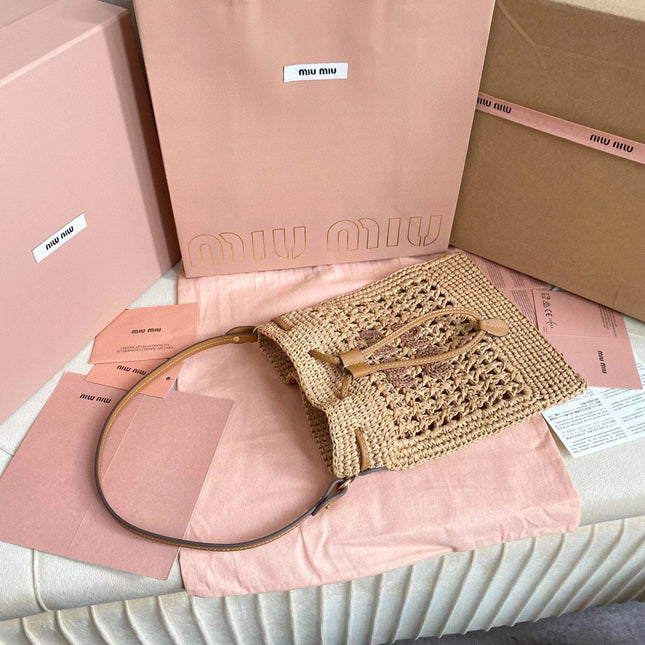 WOVEN BAG 23 IN NATURAL RAFFIA