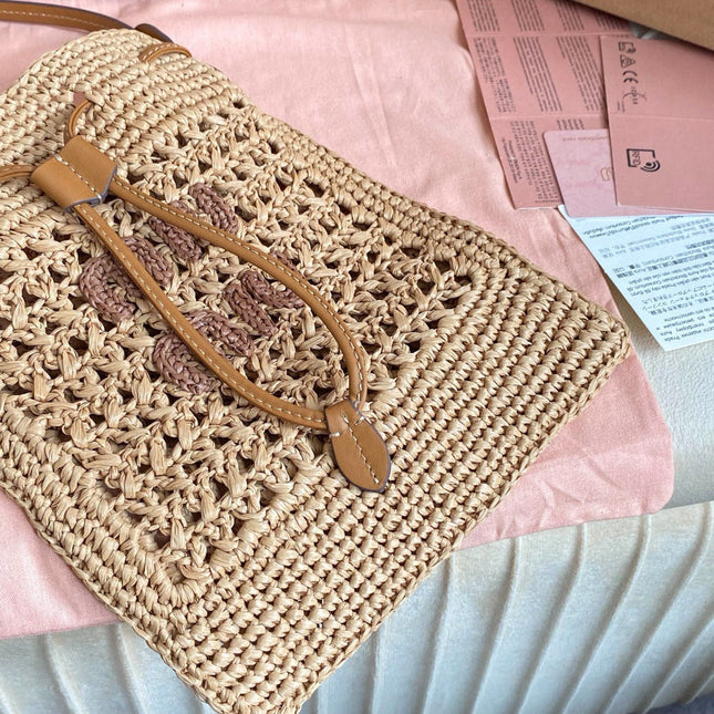 WOVEN BAG 23 IN NATURAL RAFFIA