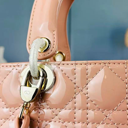 LADY BAG 24 BEIGE PATENT CALFSKIN GOLD HARDWARE