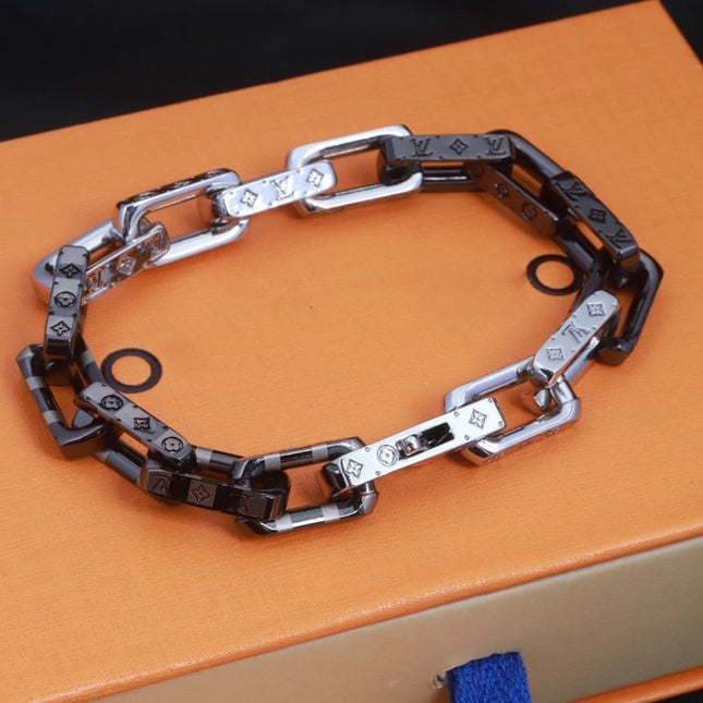 MONOGRAM CHAIN BRACELET BLACK WHITE