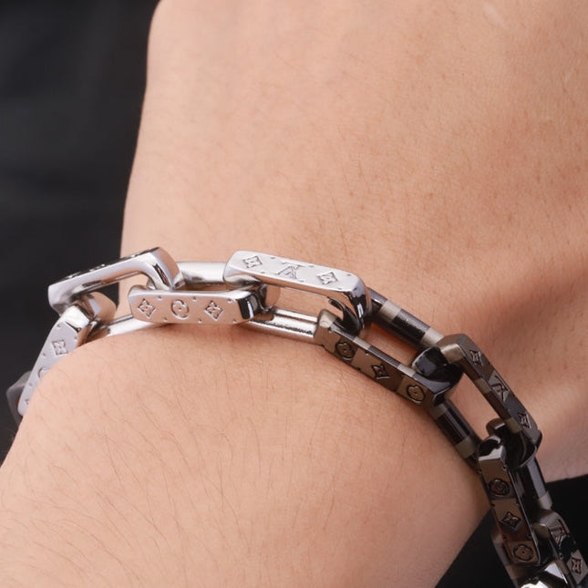 MONOGRAM CHAIN BRACELET BLACK WHITE