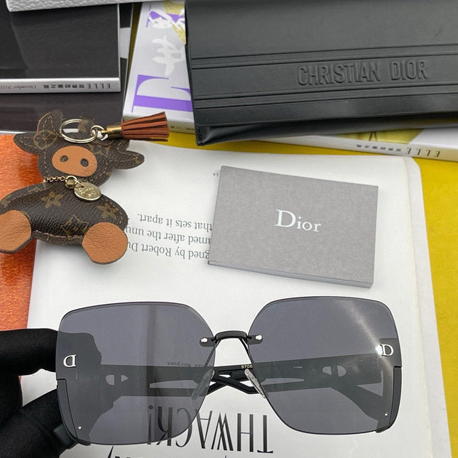 MONTAIGNE SUNGLASS CD6970 IN ACETATE
