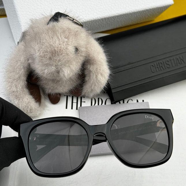 MONTAIGNE SUNGLASS CD8635 IN ACETATE