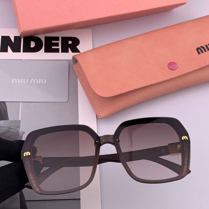 RUNWAY SQUARE SUNGLASSES M4304 IN ACETATE