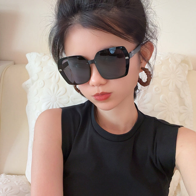 RUNWAY SQUARE SUNGLASSES M4304 IN ACETATE