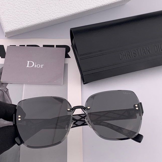 MONTAIGNE SUNGLASS CD4579 IN ACETATE