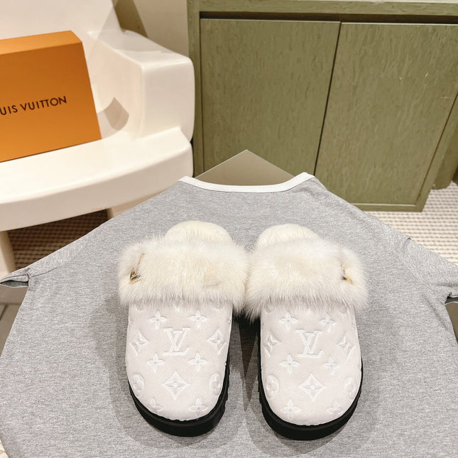 COSY FLAT COMFORT CLOG IN WHITE MONOGRAM LAMB WOOL AND MINK FUR