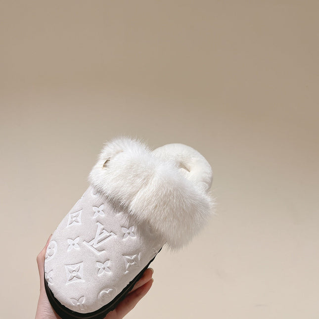 COSY FLAT COMFORT CLOG IN WHITE MONOGRAM LAMB WOOL AND MINK FUR