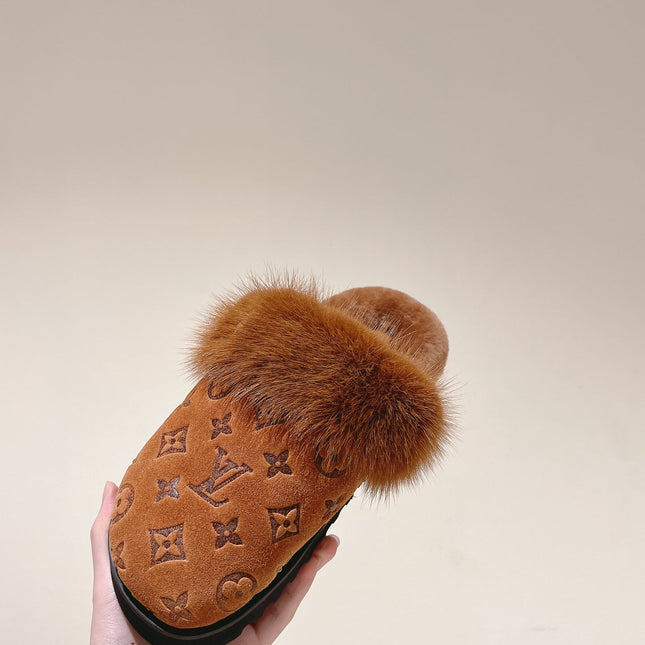 COSY FLAT COMFORT CLOG IN BRONZE BROWN MONOGRAM LAMB WOOL AND MINK FUR