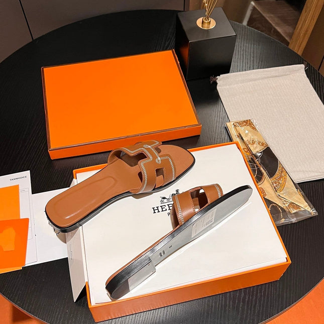 0RAN SANDAL Calfskin Sandstone