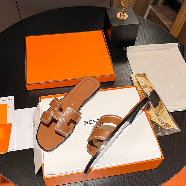 0RAN SANDAL Calfskin Sandstone